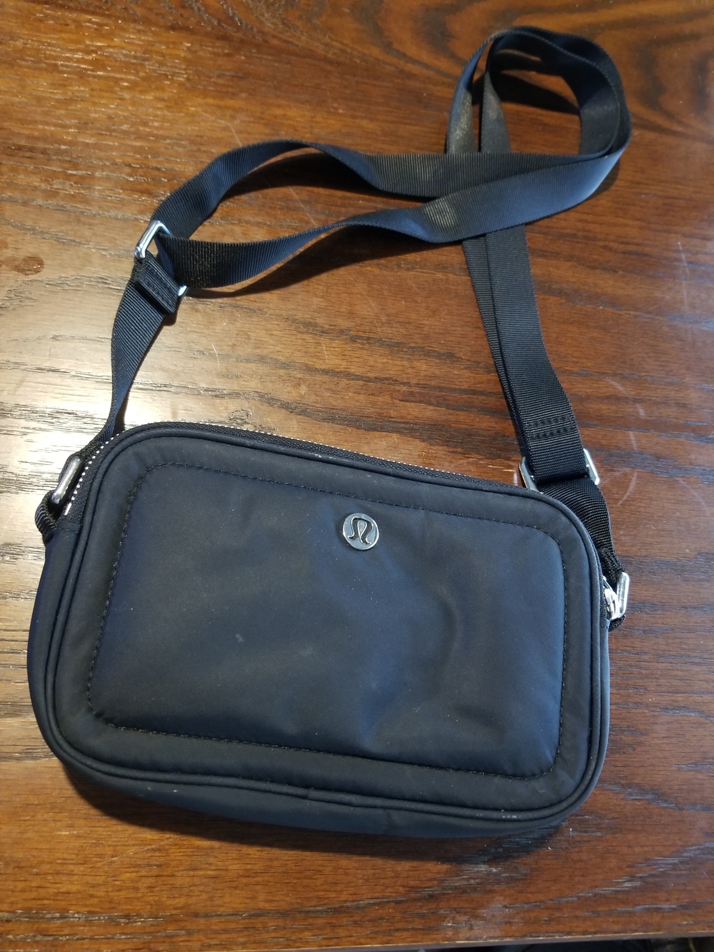 Lululemon Crossbody Camera Bag 2L Black Nylon